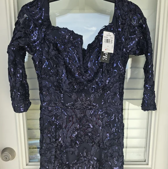 $359 XSCAPE Women Embellished Off-The-Shoulder 3/4-Sleeve Gown Sz 6 Wedding Glam - Picture 7 of 16